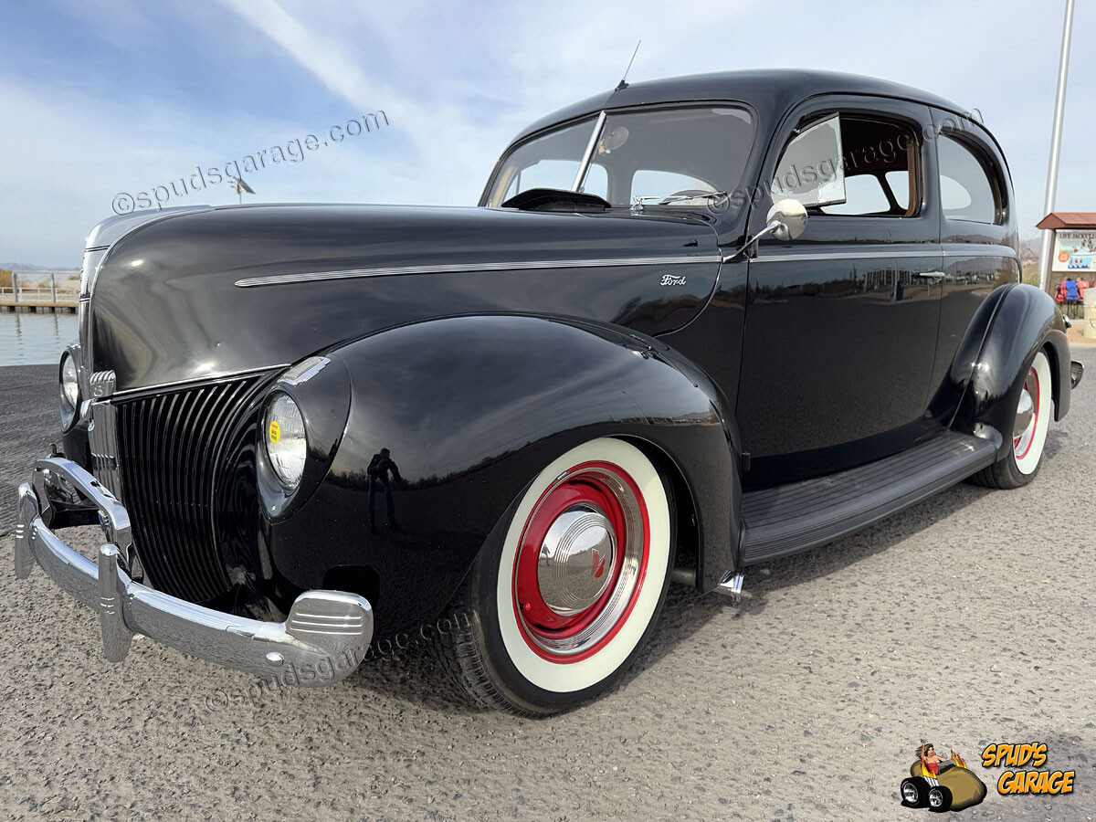 Ford-Tudor-Standard-1940