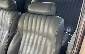 Ford-Tudor-sedan-1931-silver-10