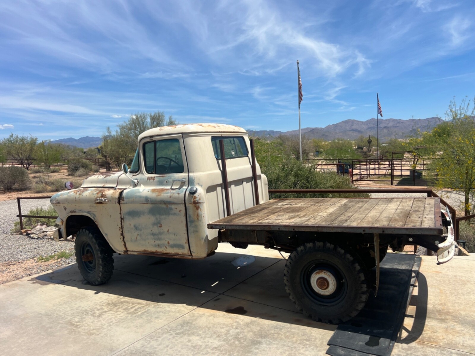 GMC-12-Ton-Pickup-1957-3