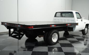 GMC-3500-1985-Pickup-Truck-10