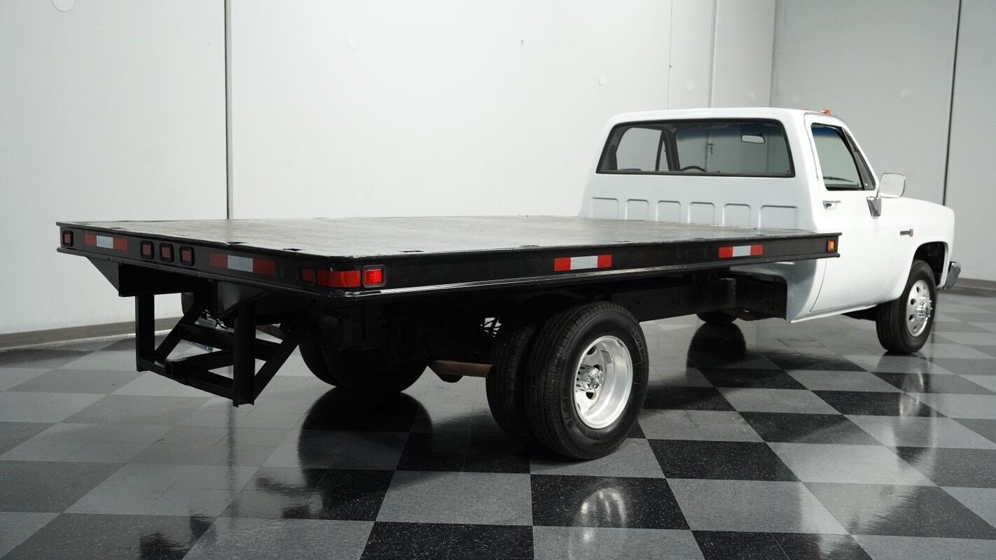 GMC-3500-1985-Pickup-Truck-10