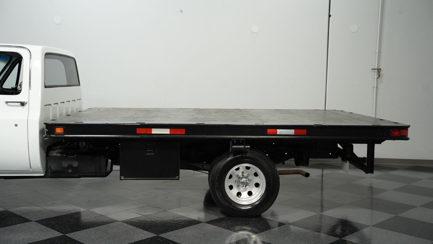 GMC-3500-1985-Pickup-Truck-21