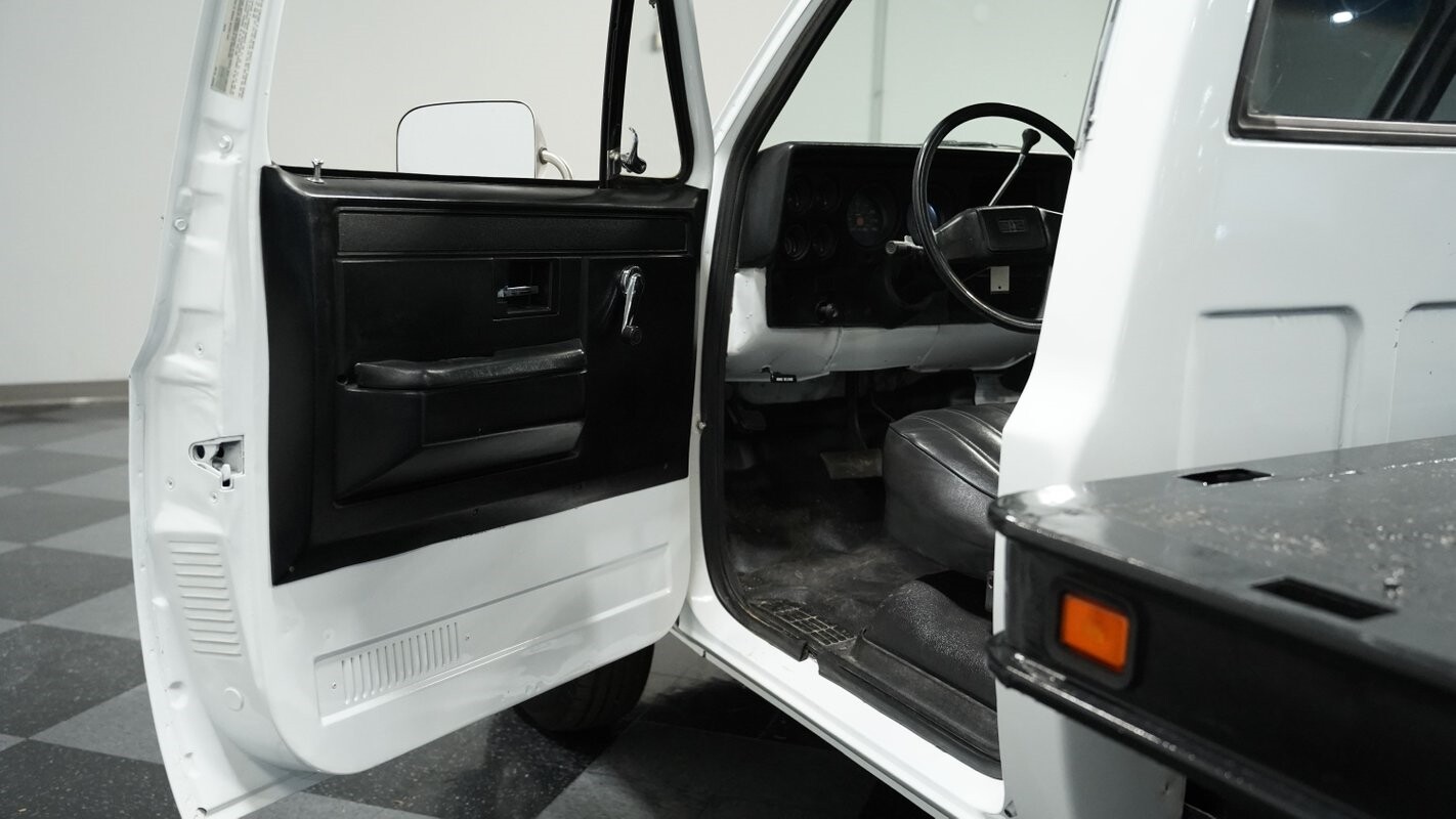 GMC-3500-1985-Pickup-Truck-30