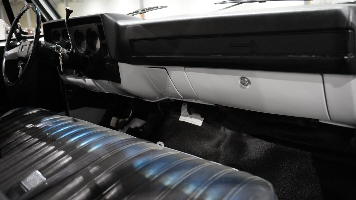 GMC-3500-1985-Pickup-Truck-39