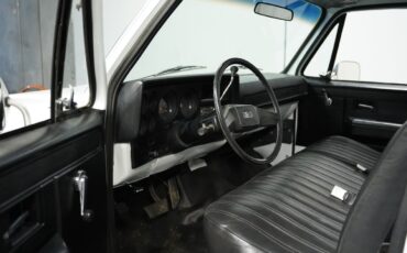 GMC-3500-1985-Pickup-Truck-4