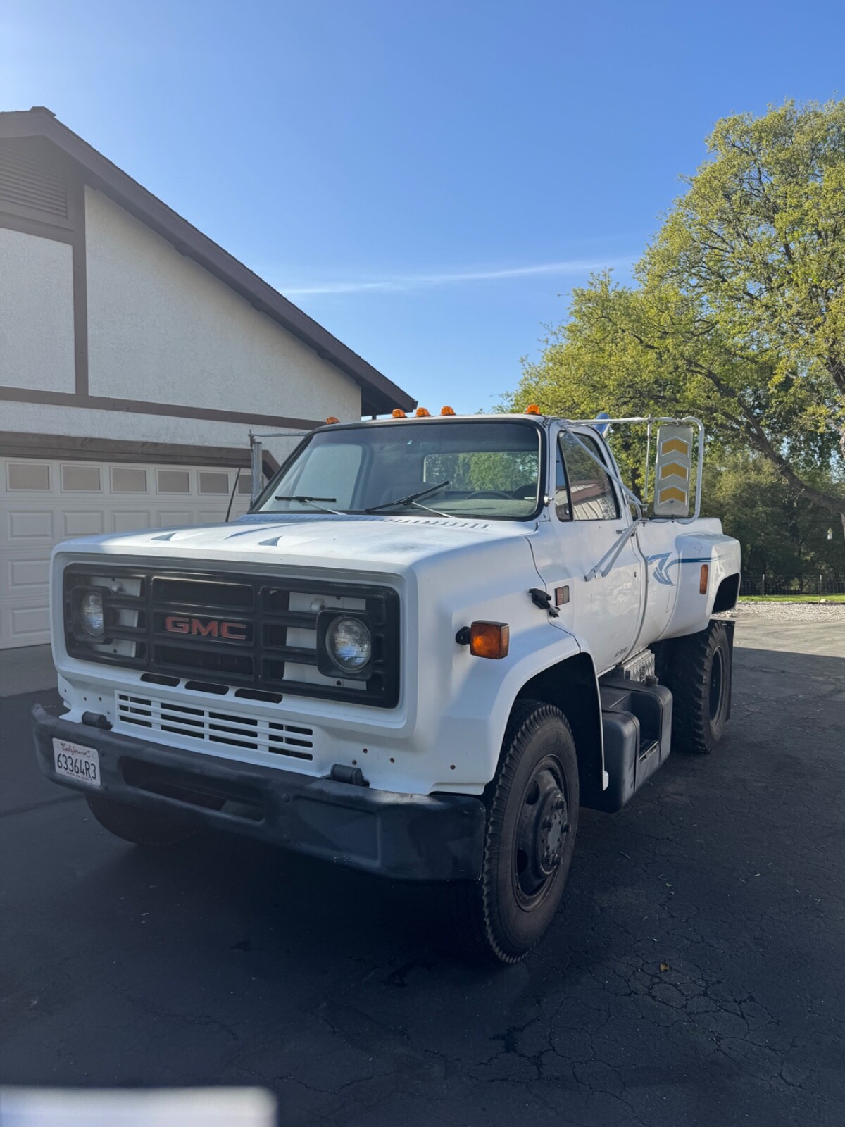 GMC-6000-1987-Commercial-Vehicle