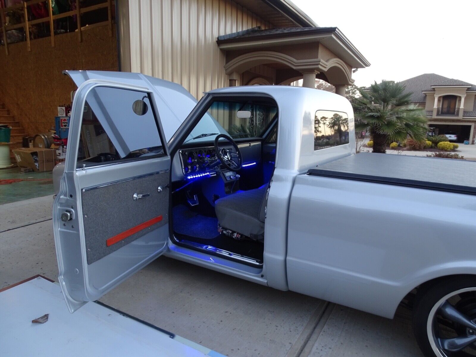 GMC-C-10-1967-Regular-Cab-Pickup-28