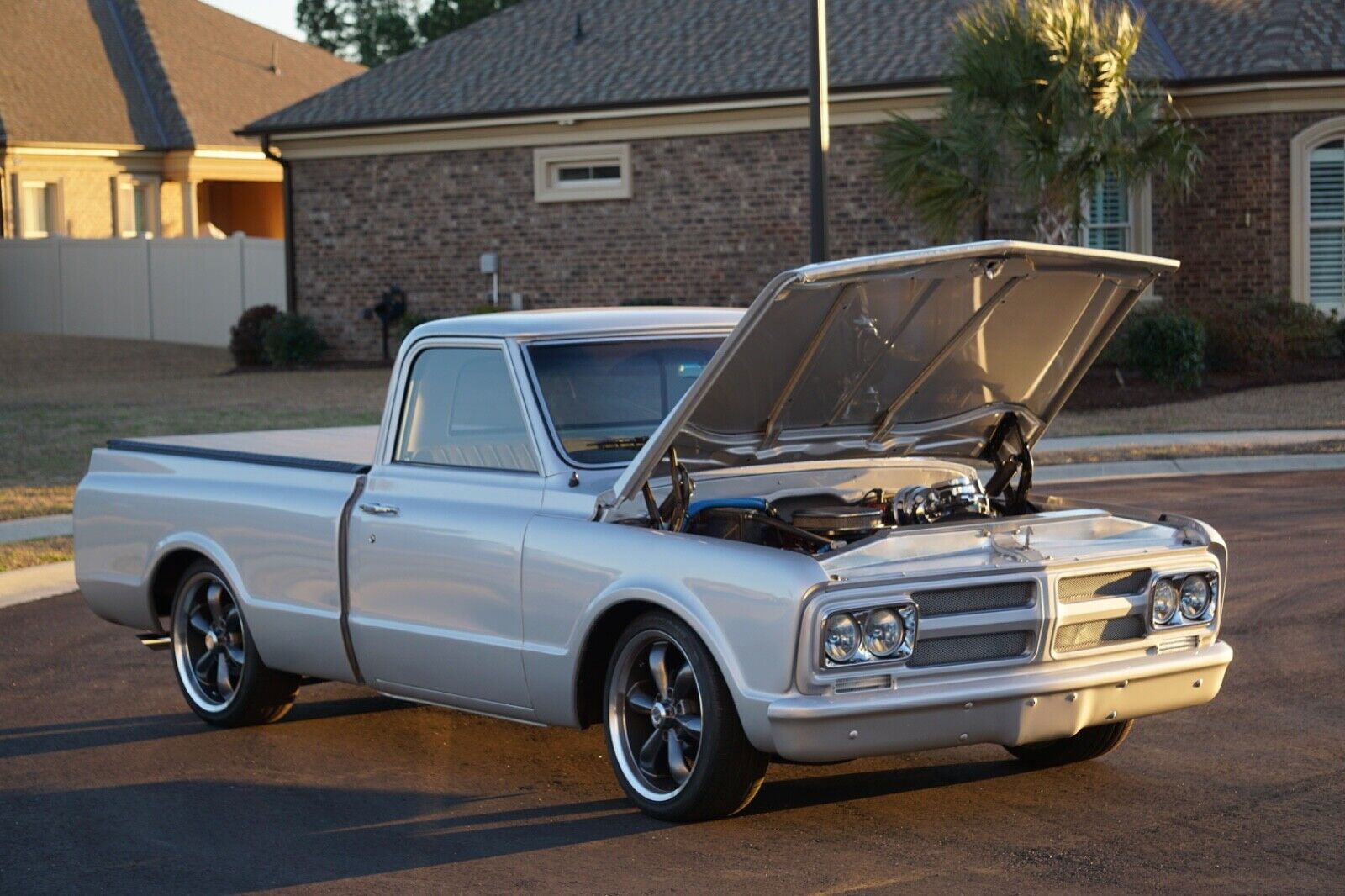 GMC-C-10-1967-Regular-Cab-Pickup-3