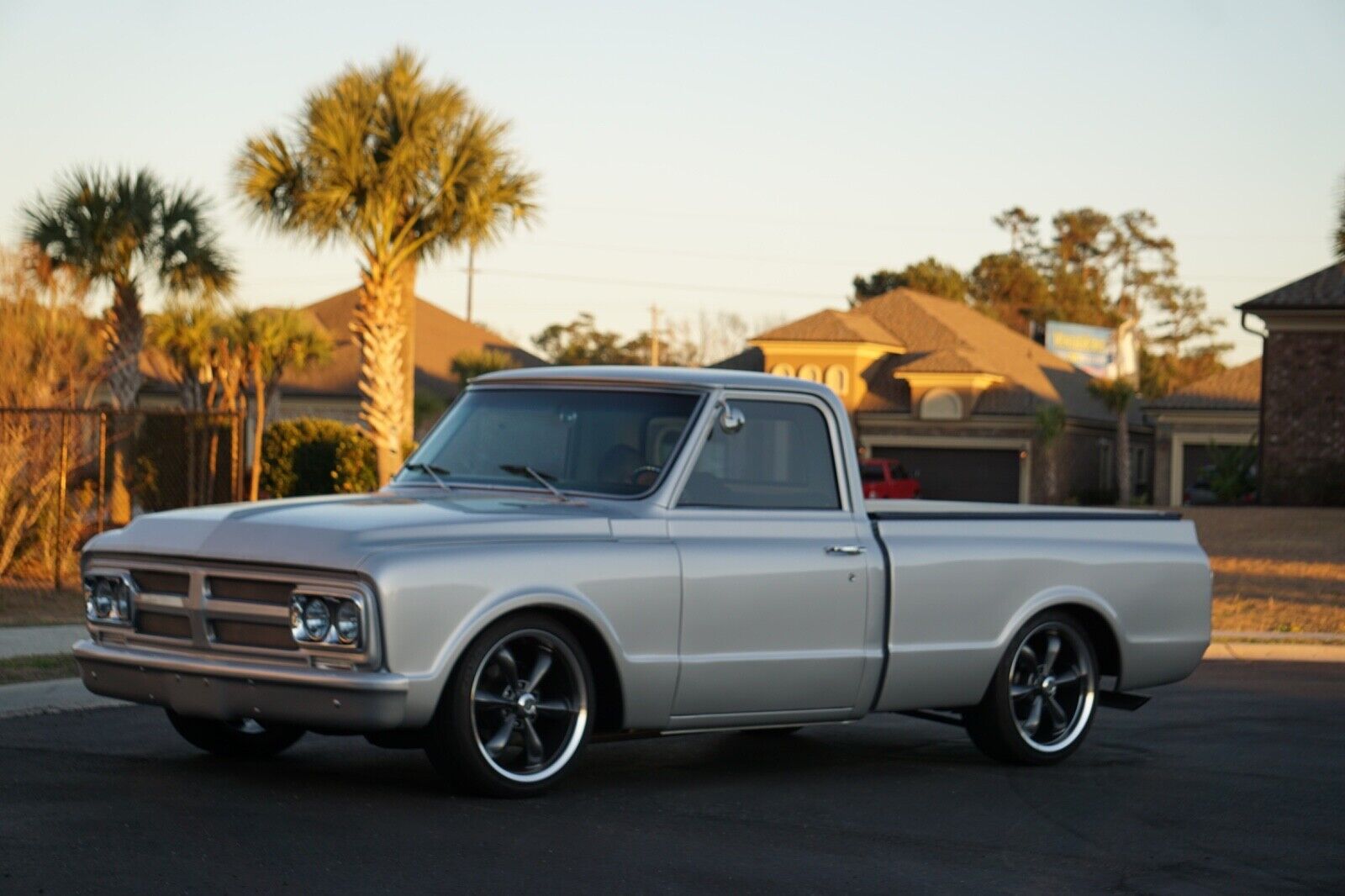 GMC-C-10-1967-Regular-Cab-Pickup-6