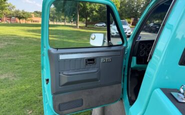 GMC-CK-1500-Series-1984-Pickup-Truck-11