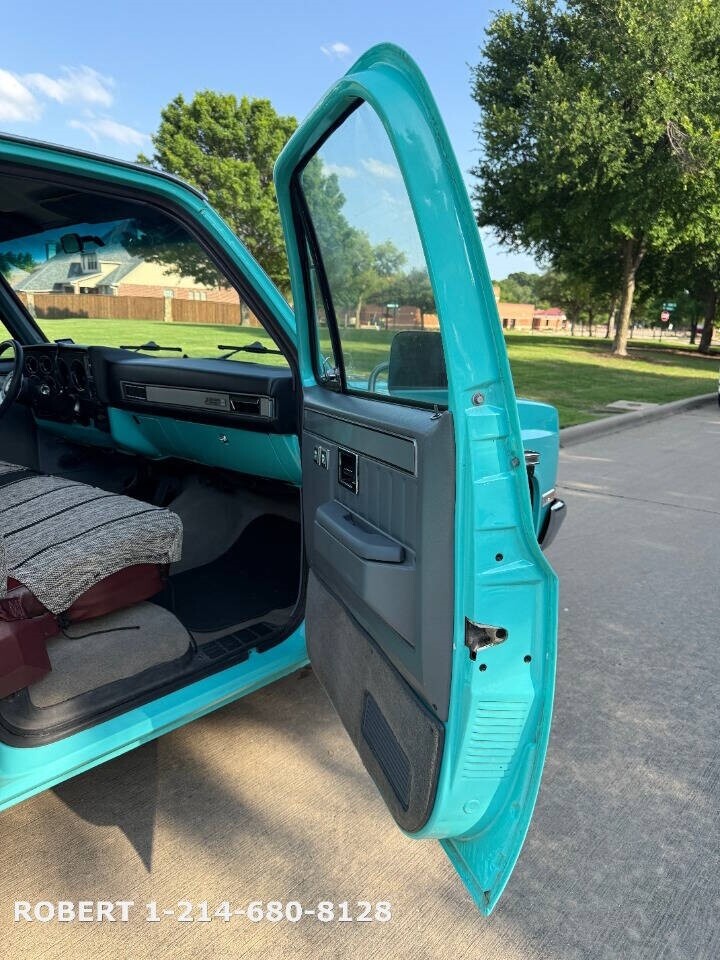 GMC-CK-1500-Series-1984-Pickup-Truck-13