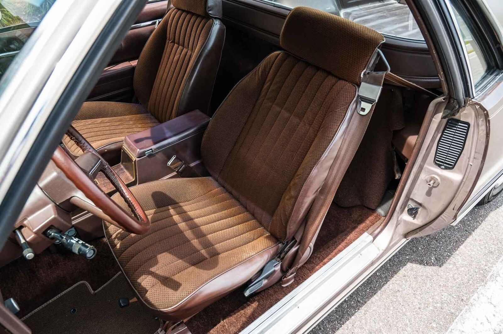 GMC-Caballero-1984-2-Door-11