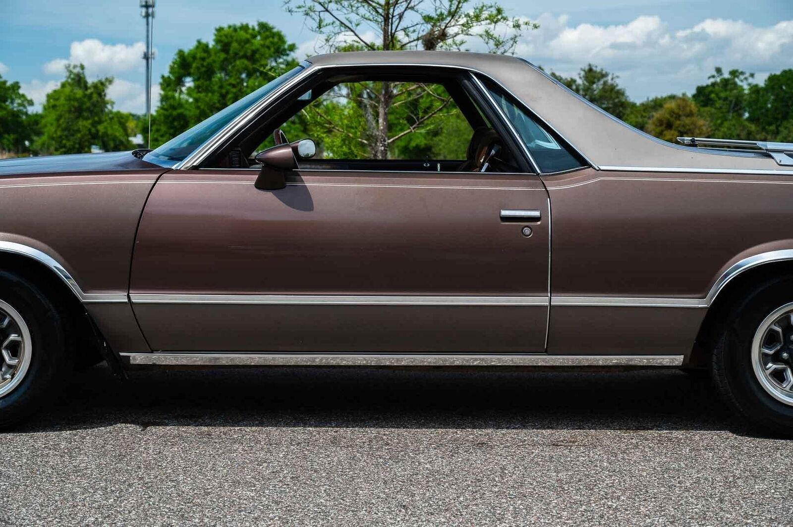 GMC-Caballero-1984-2-Door-24