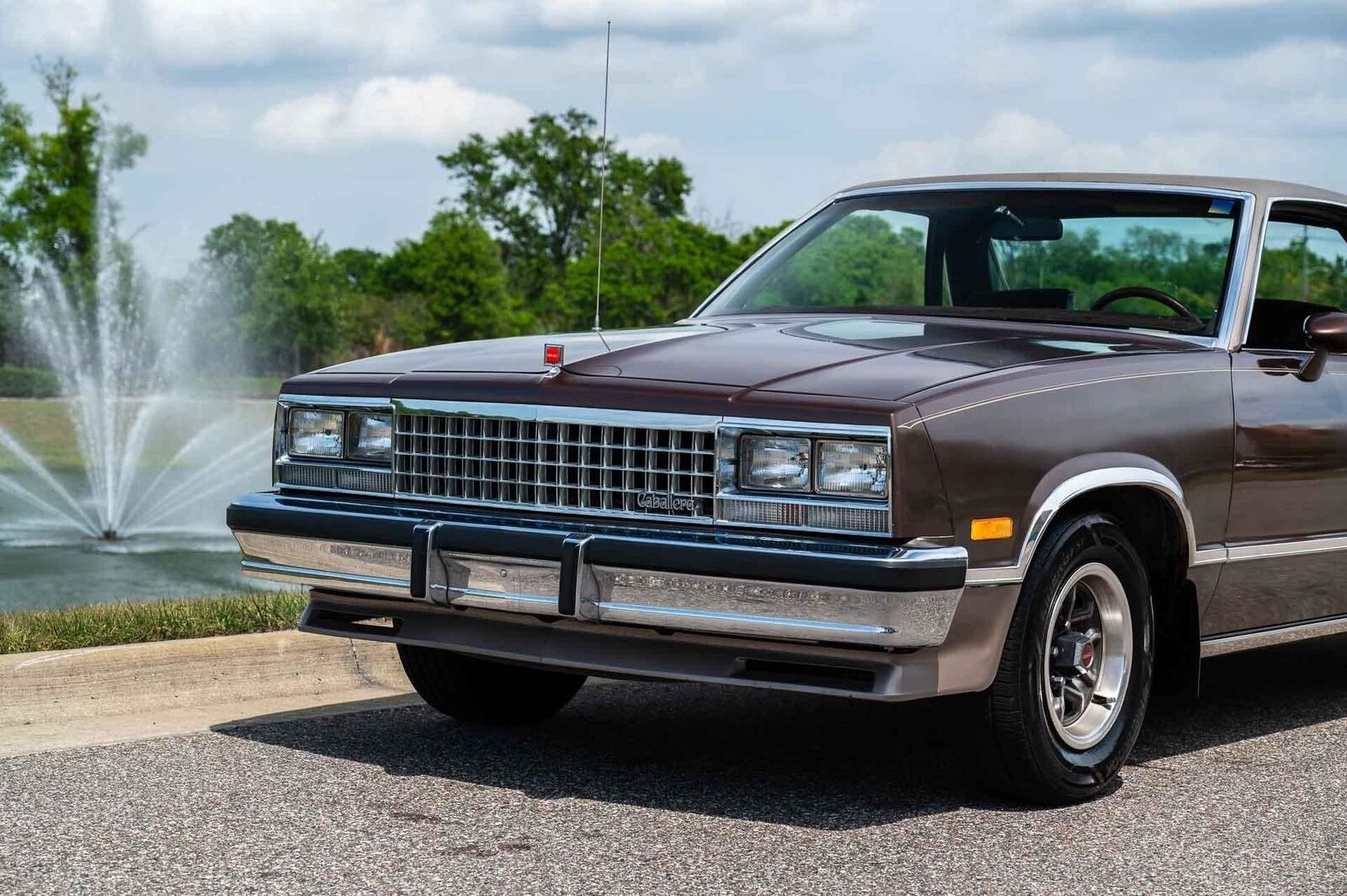 GMC-Caballero-1984-2-Door-27