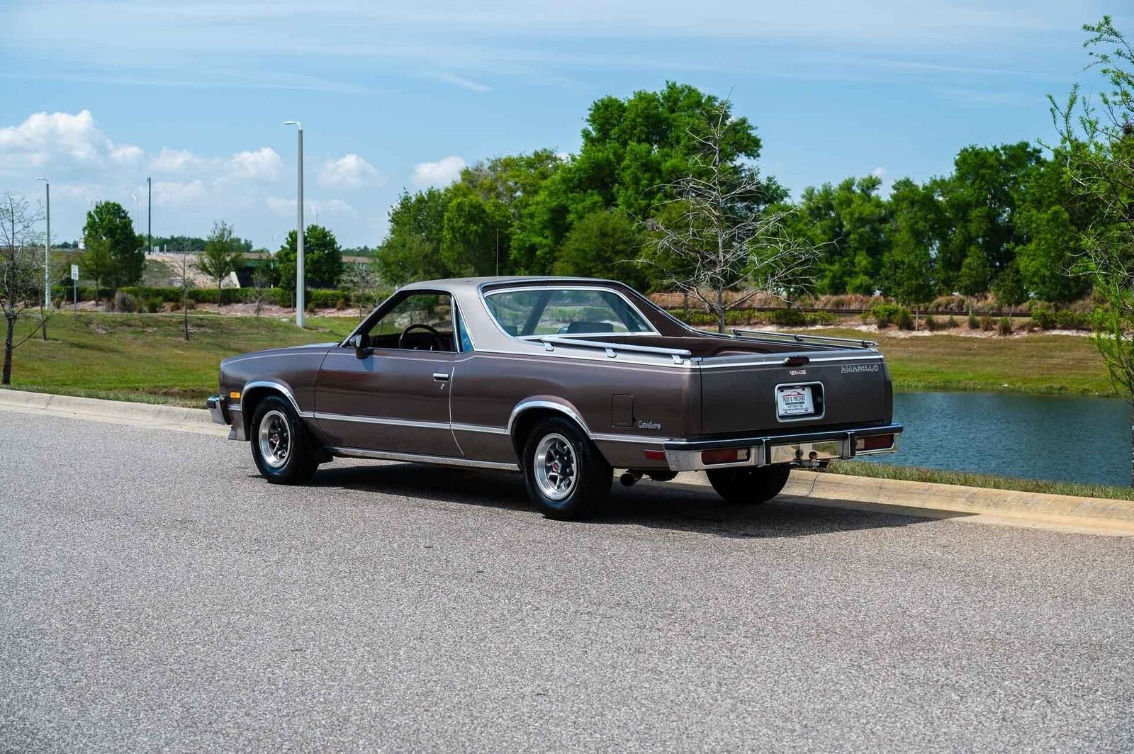 GMC-Caballero-1984-2-Door-3