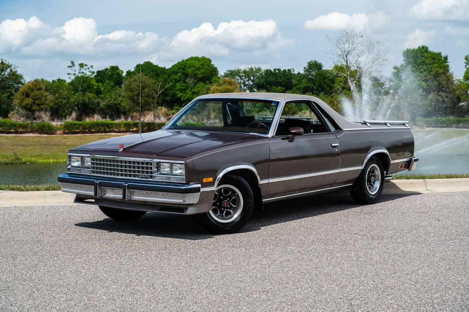 GMC-Caballero-1984-2-Door-33