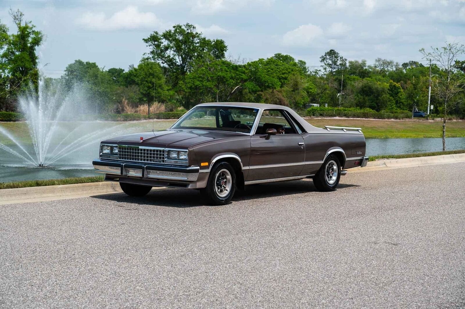 GMC-Caballero-1984-2-Door