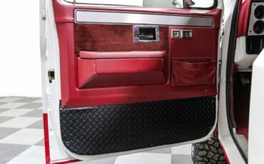 GMC-Jimmy-1984-SUV-12