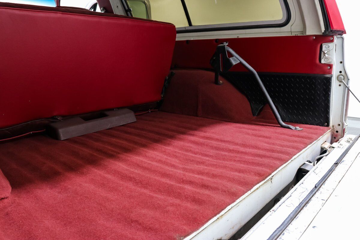 GMC-Jimmy-1984-SUV-21