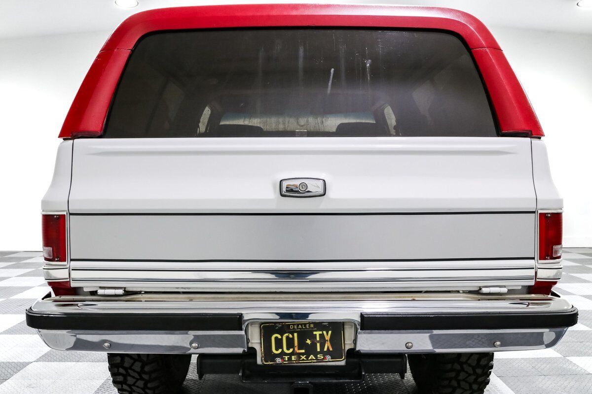 GMC-Jimmy-1984-SUV-6