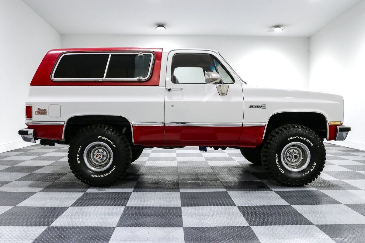 GMC-Jimmy-1984-SUV-8