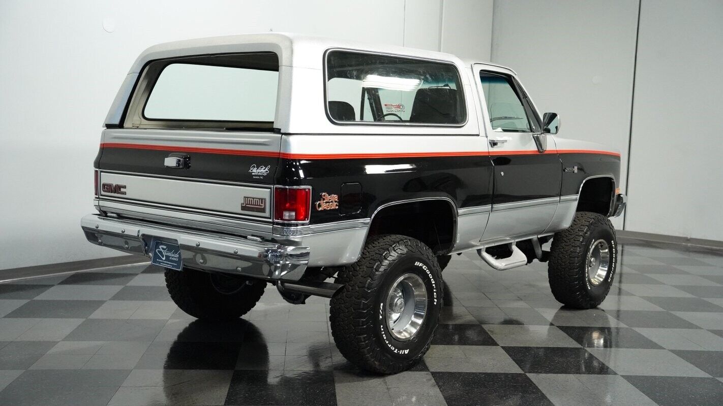 GMC-Jimmy-1985-SUV-10