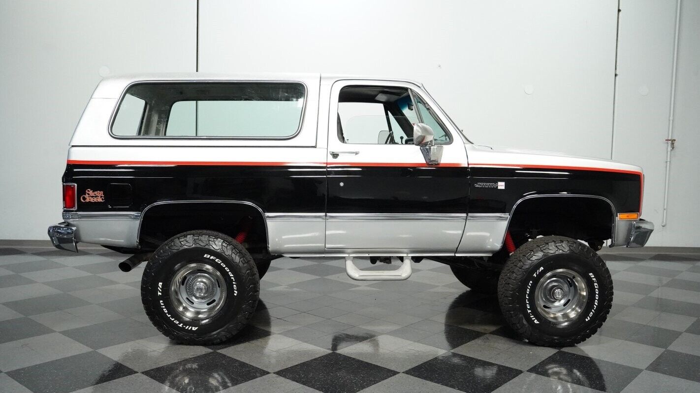 GMC-Jimmy-1985-SUV-11