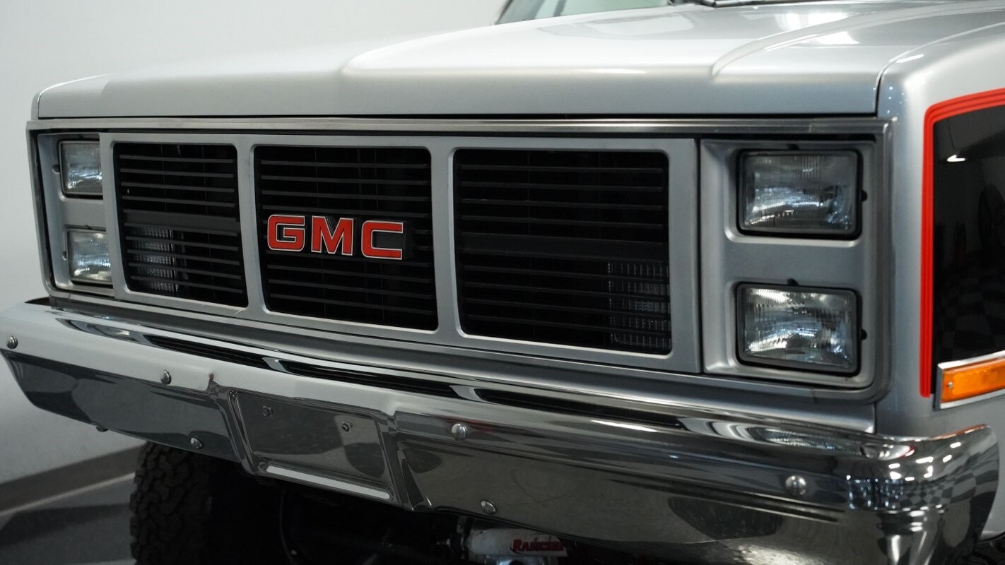 GMC-Jimmy-1985-SUV-16