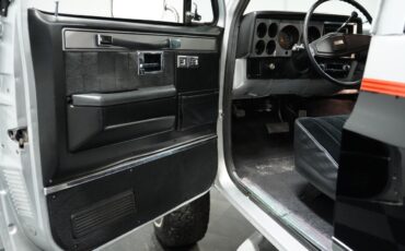 GMC-Jimmy-1985-SUV-31