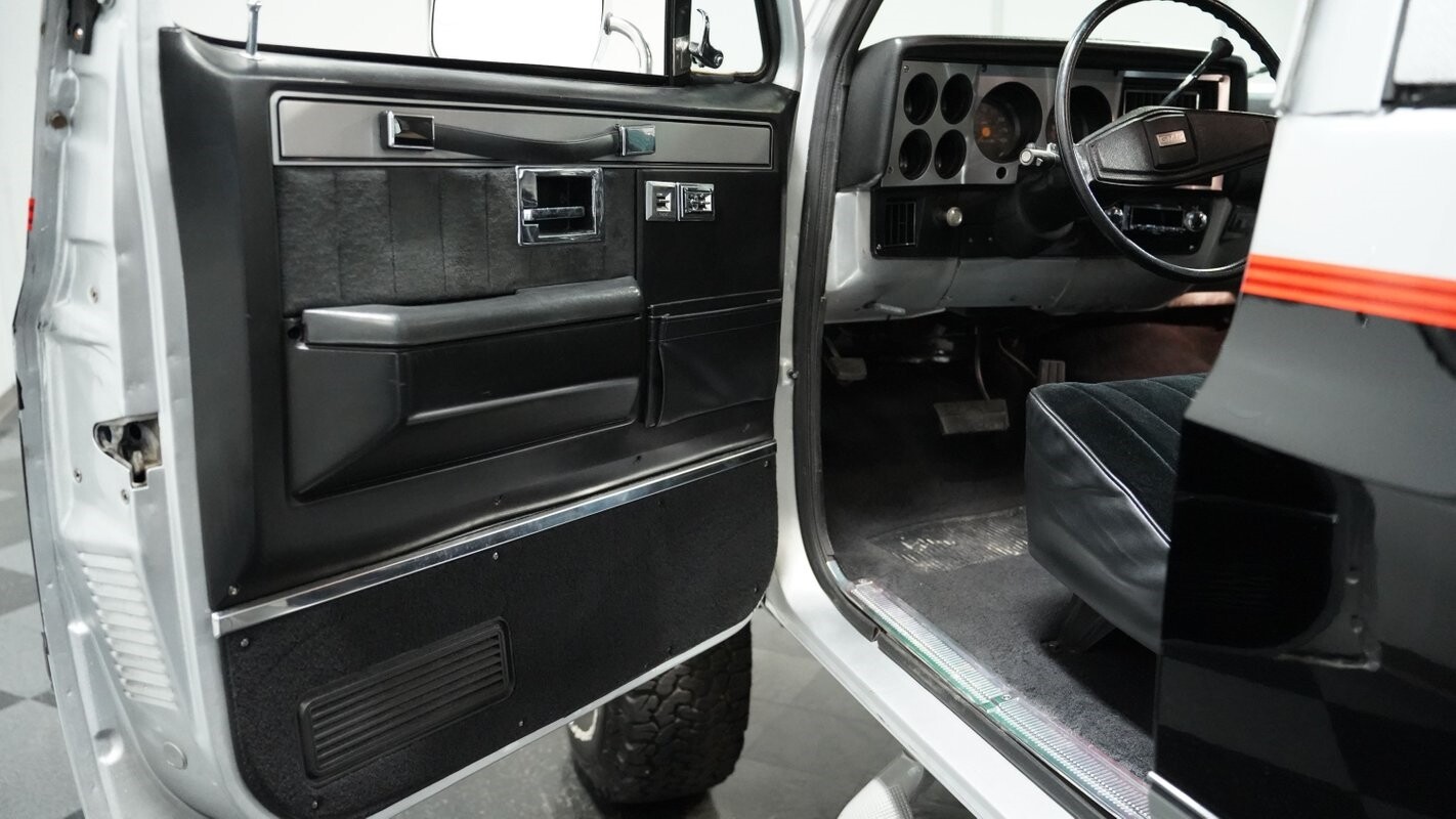 GMC-Jimmy-1985-SUV-31
