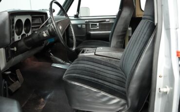 GMC-Jimmy-1985-SUV-33