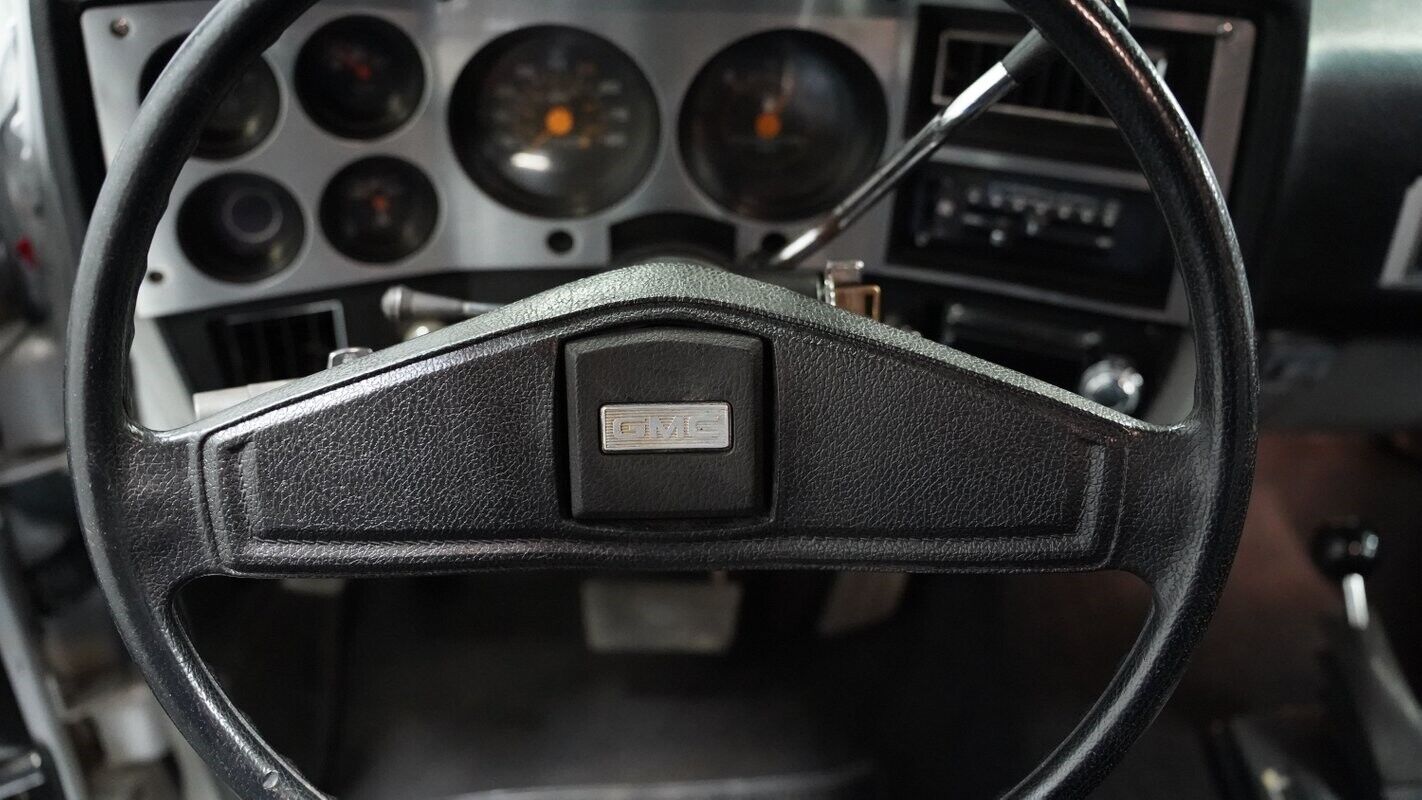 GMC-Jimmy-1985-SUV-34