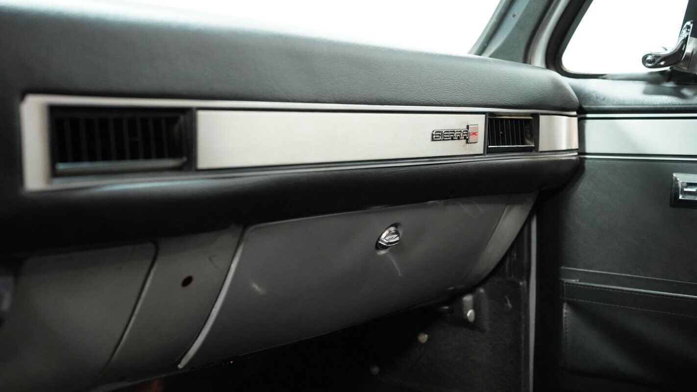 GMC-Jimmy-1985-SUV-39