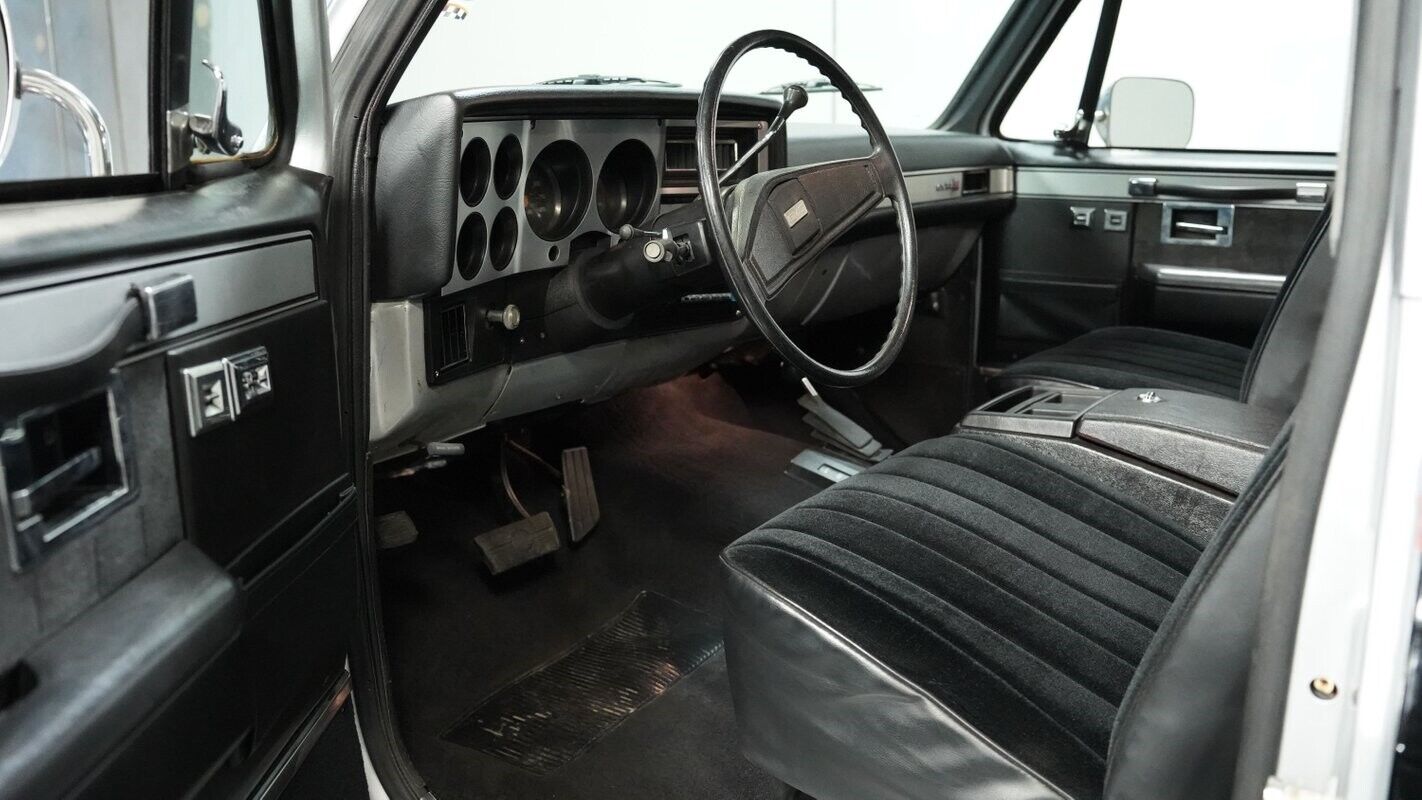 GMC-Jimmy-1985-SUV-4