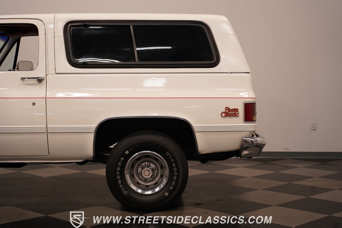 GMC-Jimmy-1986-SUV-26