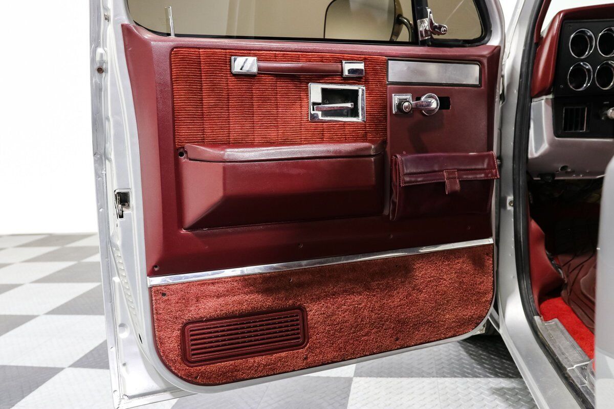 GMC-R25-1988-Pickup-Truck-14