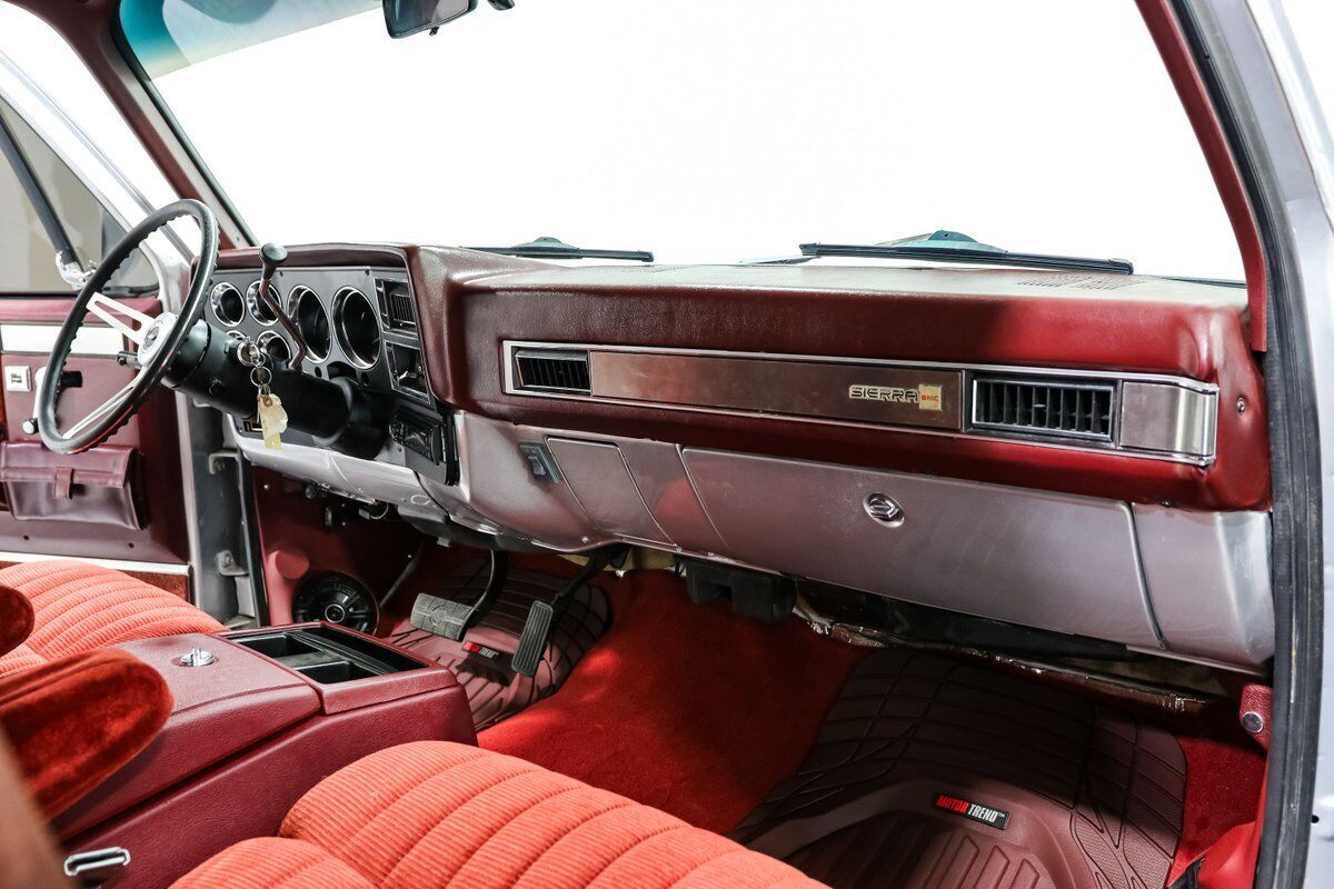 GMC-R25-1988-Pickup-Truck-18
