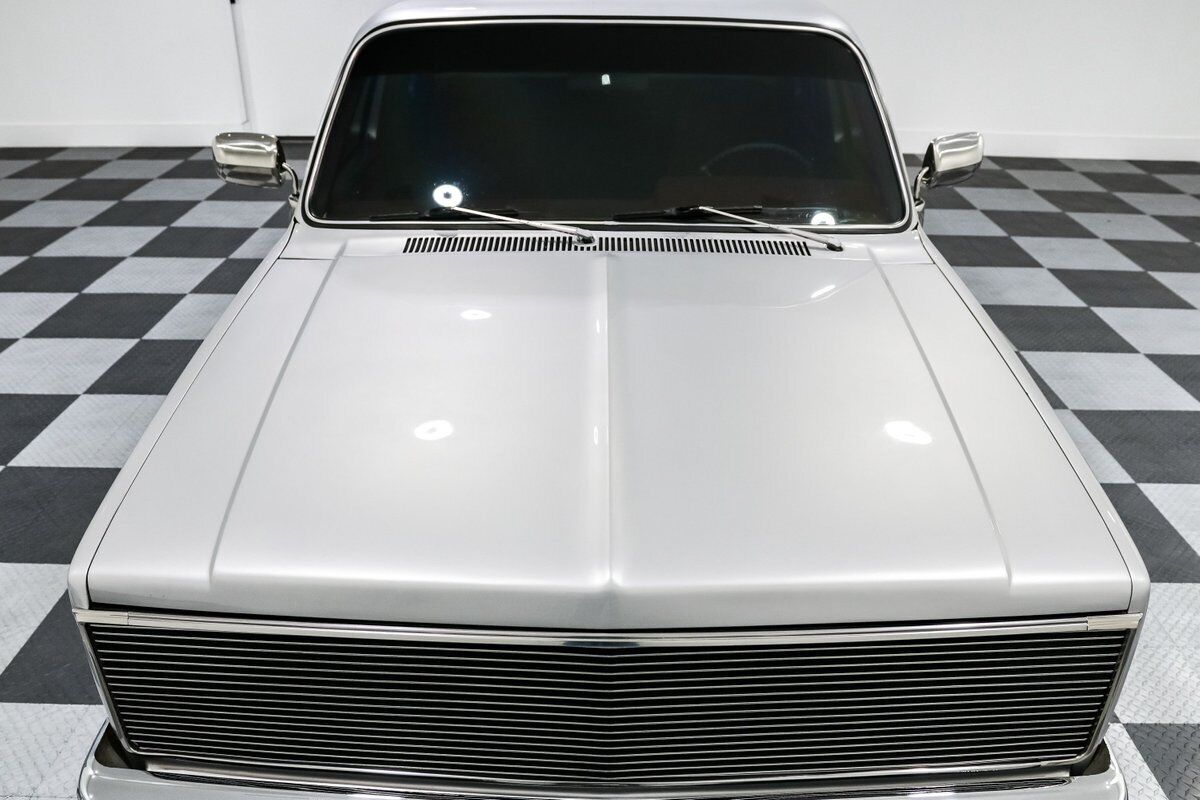 GMC-R25-1988-Pickup-Truck-2