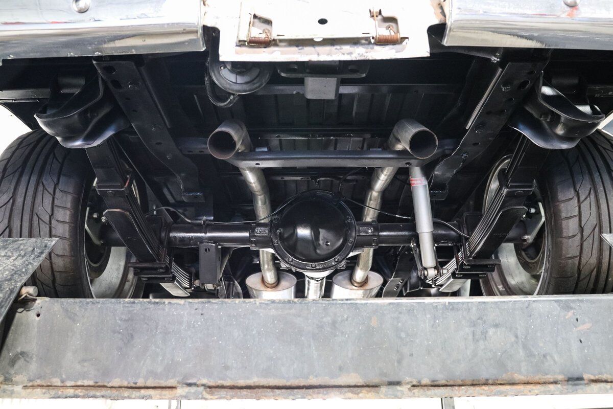 GMC-R25-1988-Pickup-Truck-25