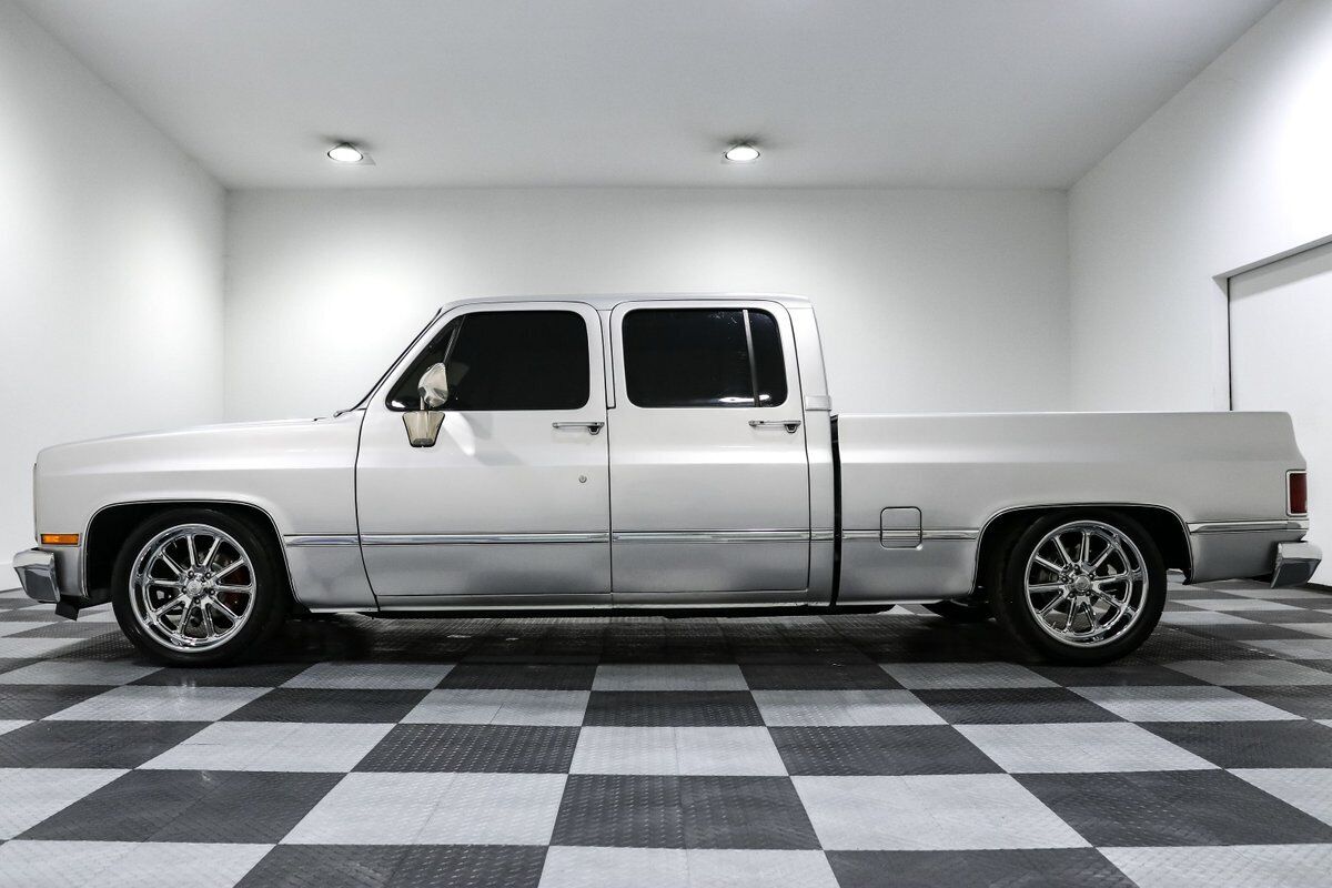 GMC-R25-1988-Pickup-Truck-4