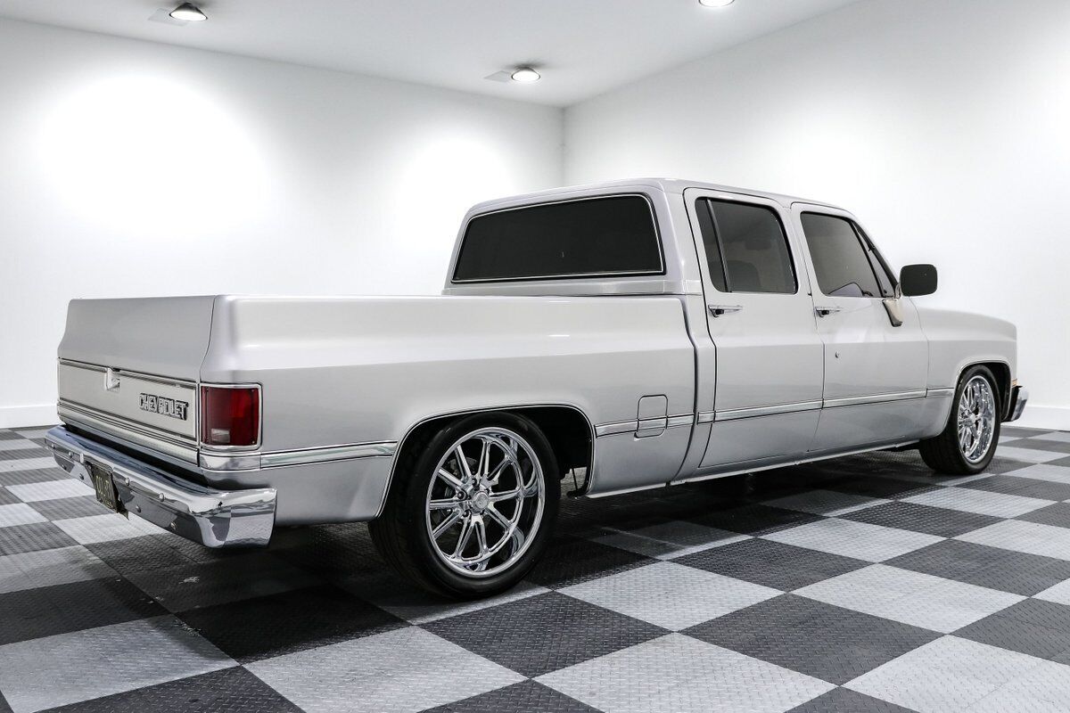 GMC-R25-1988-Pickup-Truck-7