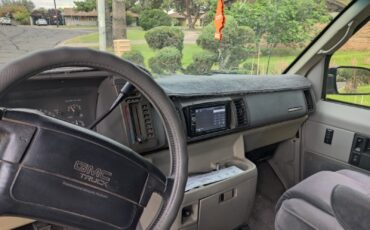 GMC-Safari-1995-Extended-Cargo-Van-10