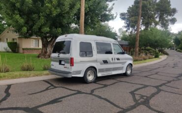 GMC-Safari-1995-Extended-Cargo-Van-4