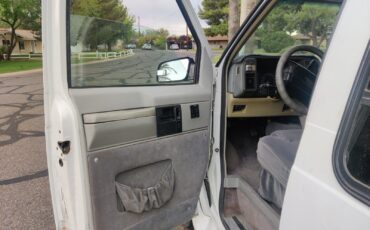 GMC-Safari-1995-Extended-Cargo-Van-8