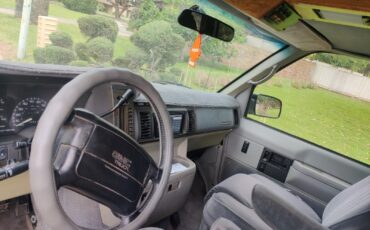GMC-Safari-1995-Extended-Cargo-Van-9