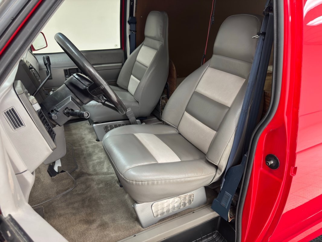 GMC-Safari-1995-Van-38