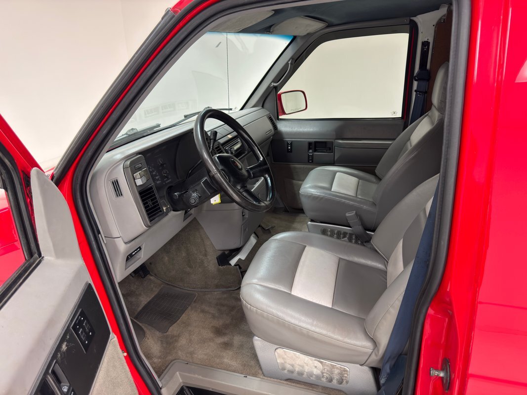 GMC-Safari-1995-Van-39