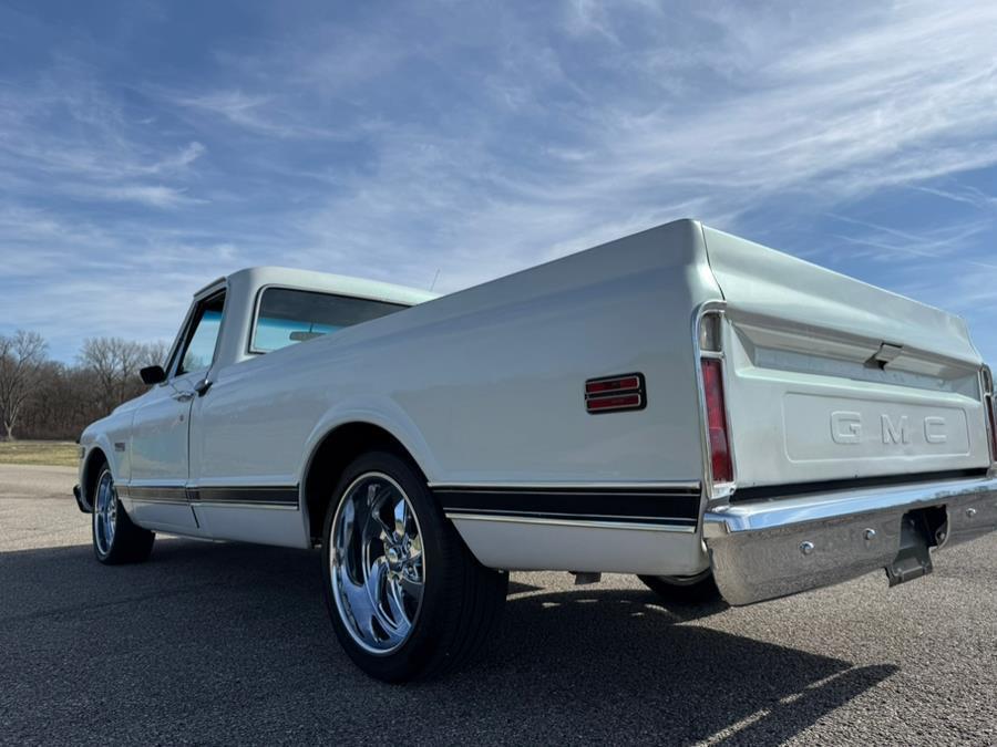 GMC-Sierra-1500-1969-Pickup-Truck-13