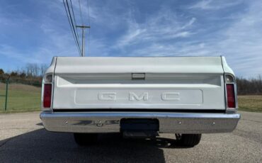 GMC-Sierra-1500-1969-Pickup-Truck-15