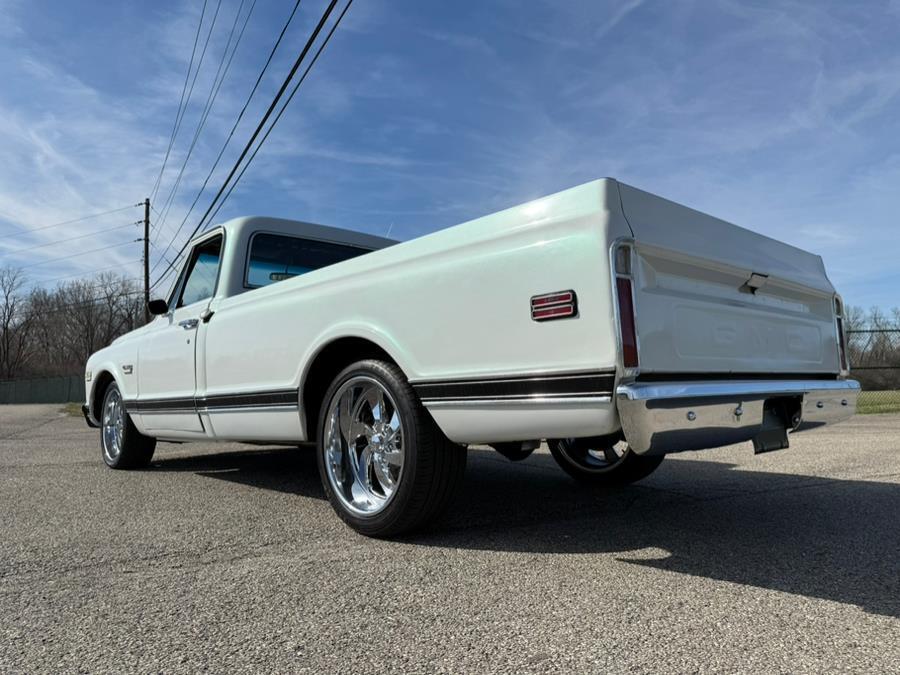 GMC-Sierra-1500-1969-Pickup-Truck-2